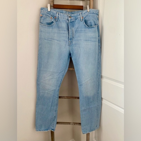 NWOT - Levi’s 501® ORIGINAL FIT WOMEN'S JEANS - Size 34/32 - Picture 9 of 16